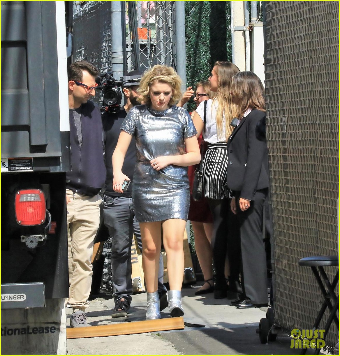 maddie poppe takes stage on jimmy kimmel live 05