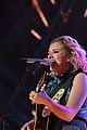 maddie poppe wins american idol pics song 33