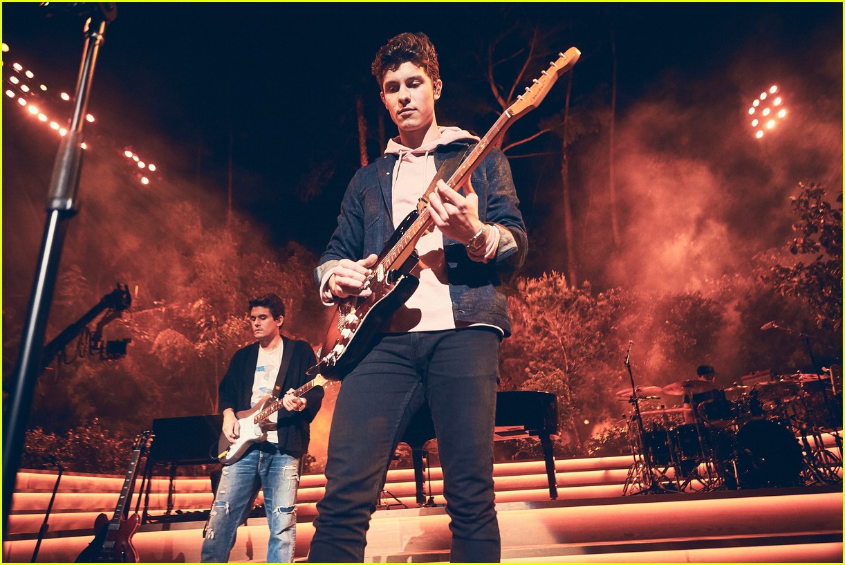 shawn mendes and john mayer premiere where were you in the morning at apple music show 06