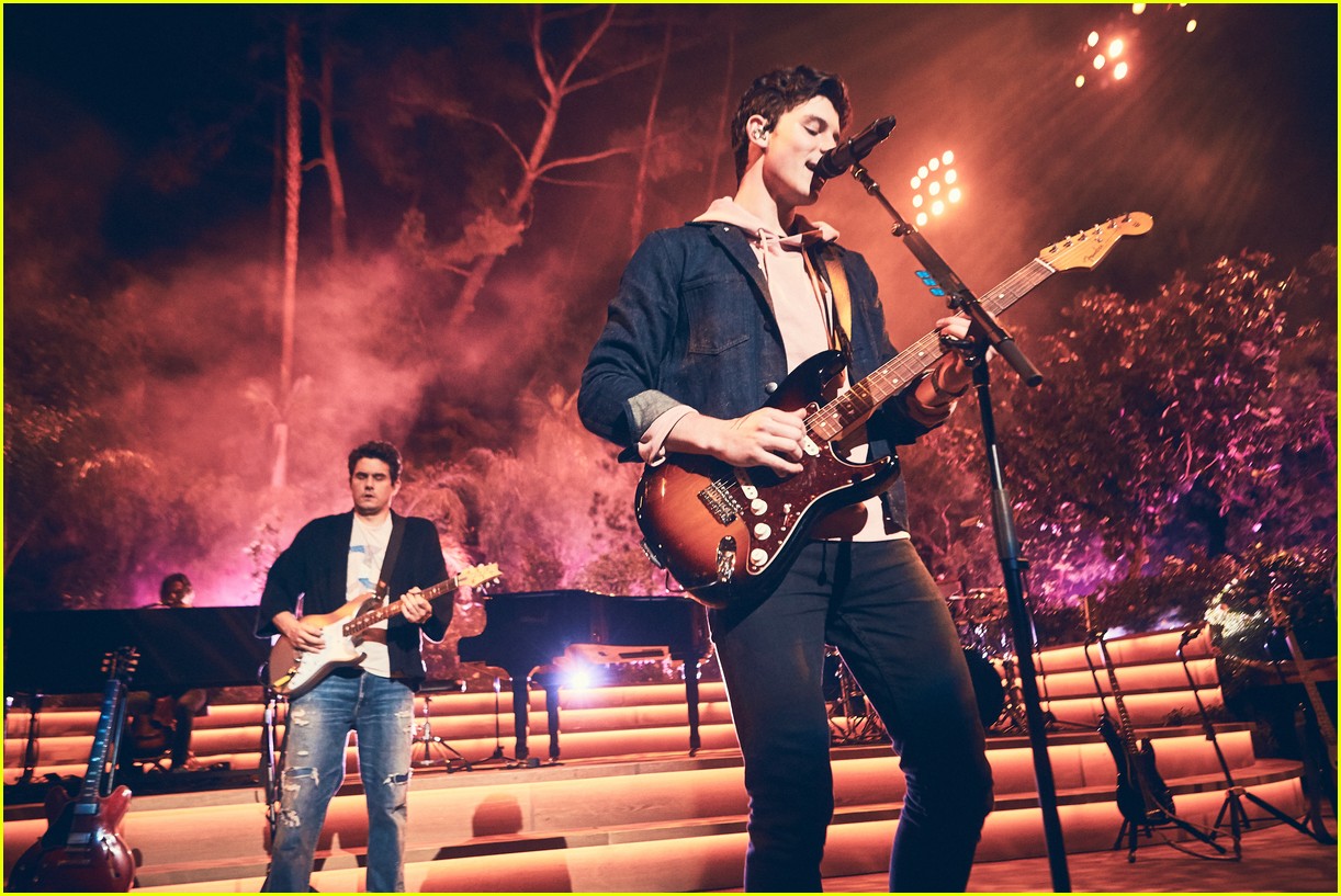 shawn mendes and john mayer premiere where were you in the morning at apple music show 07