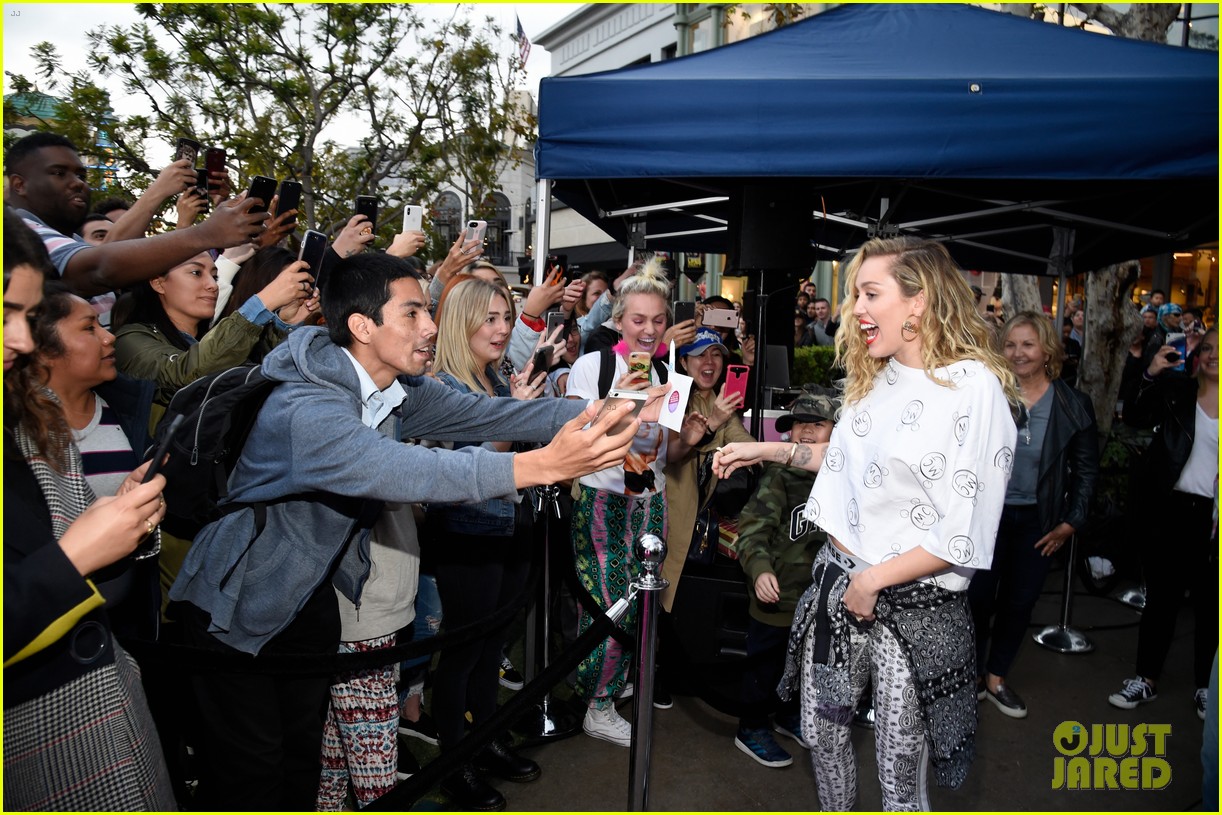 miley cyrus launches converse collection at the grove 24