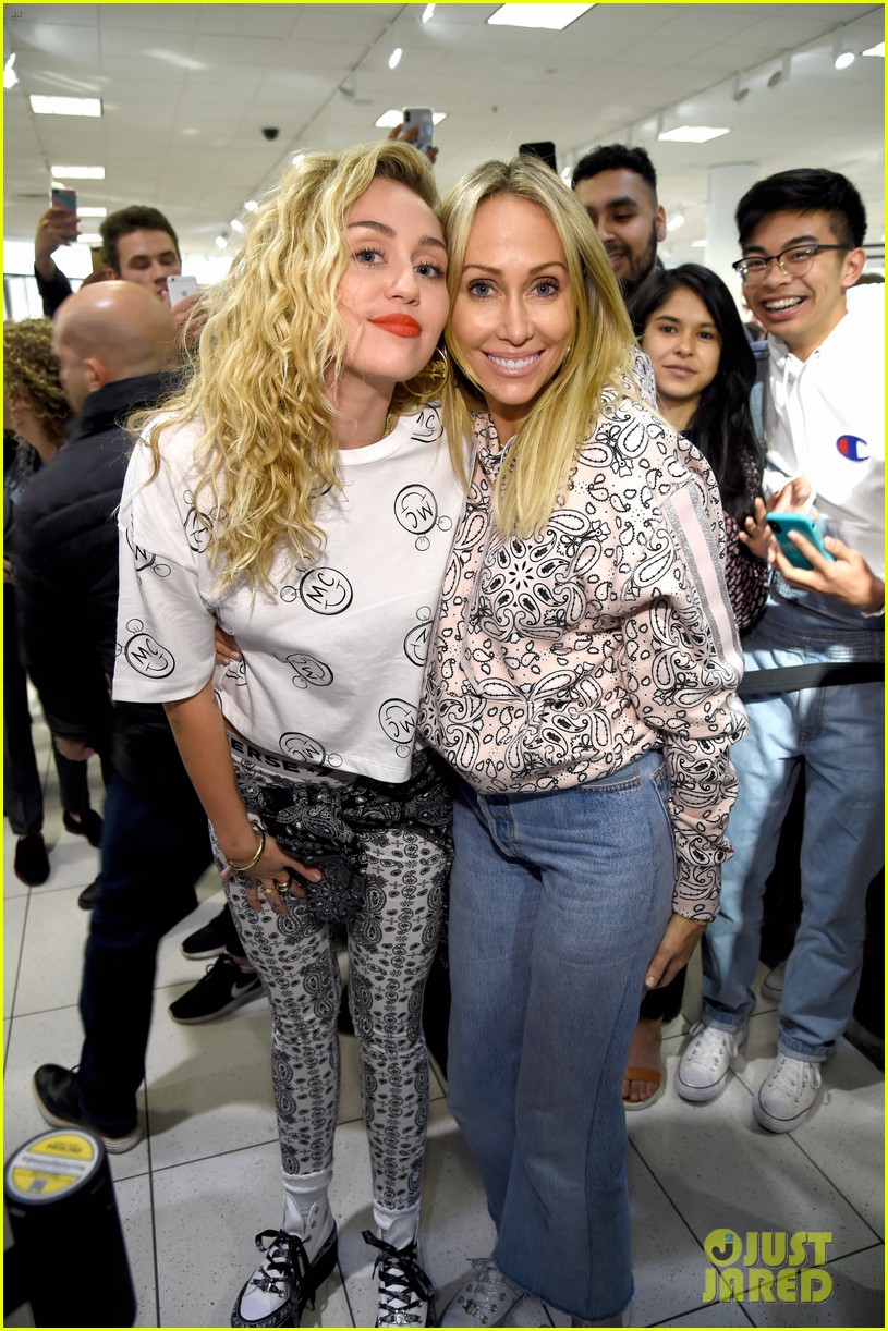 miley cyrus launches converse collection at the grove 37