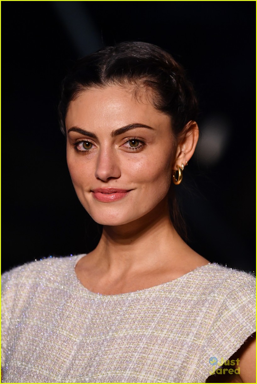 Phoebe Tonkin Brings Pure Elegance To Chanel Cruise Fashion Collection Show  in Paris: Photo 1157489, Daniel Gillies, Phoebe Tonkin, Television, The  Originals Pictures