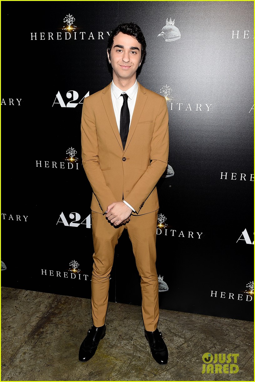 alex wolff gets family support at hereditary screening 02