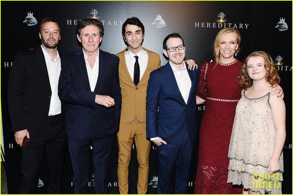 alex wolff gets family support at hereditary screening 05