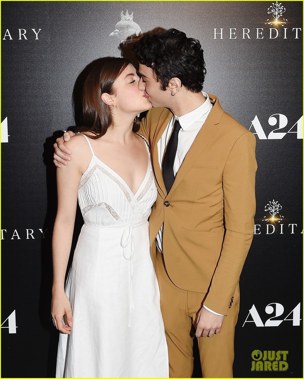 alex wolff gets family support at hereditary screening 10