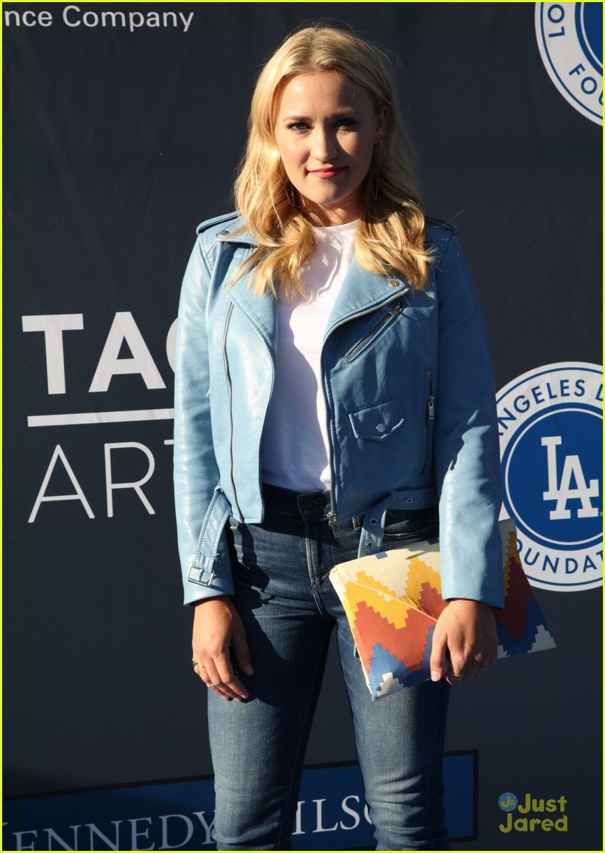 anne winters emily osment dodger ball 2018 pics 26