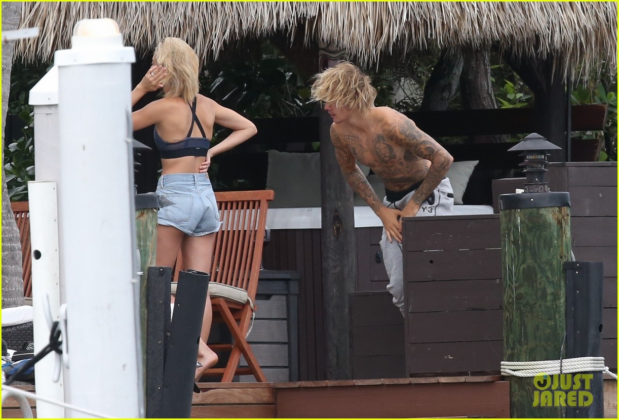 justin bieber gets cozy in miami with hailey baldwin 10