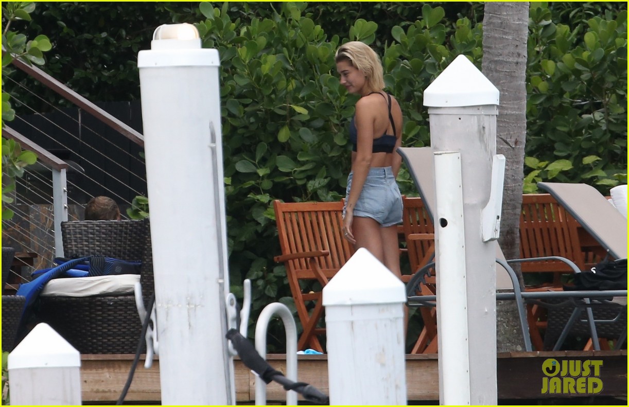 justin bieber gets cozy in miami with hailey baldwin 16