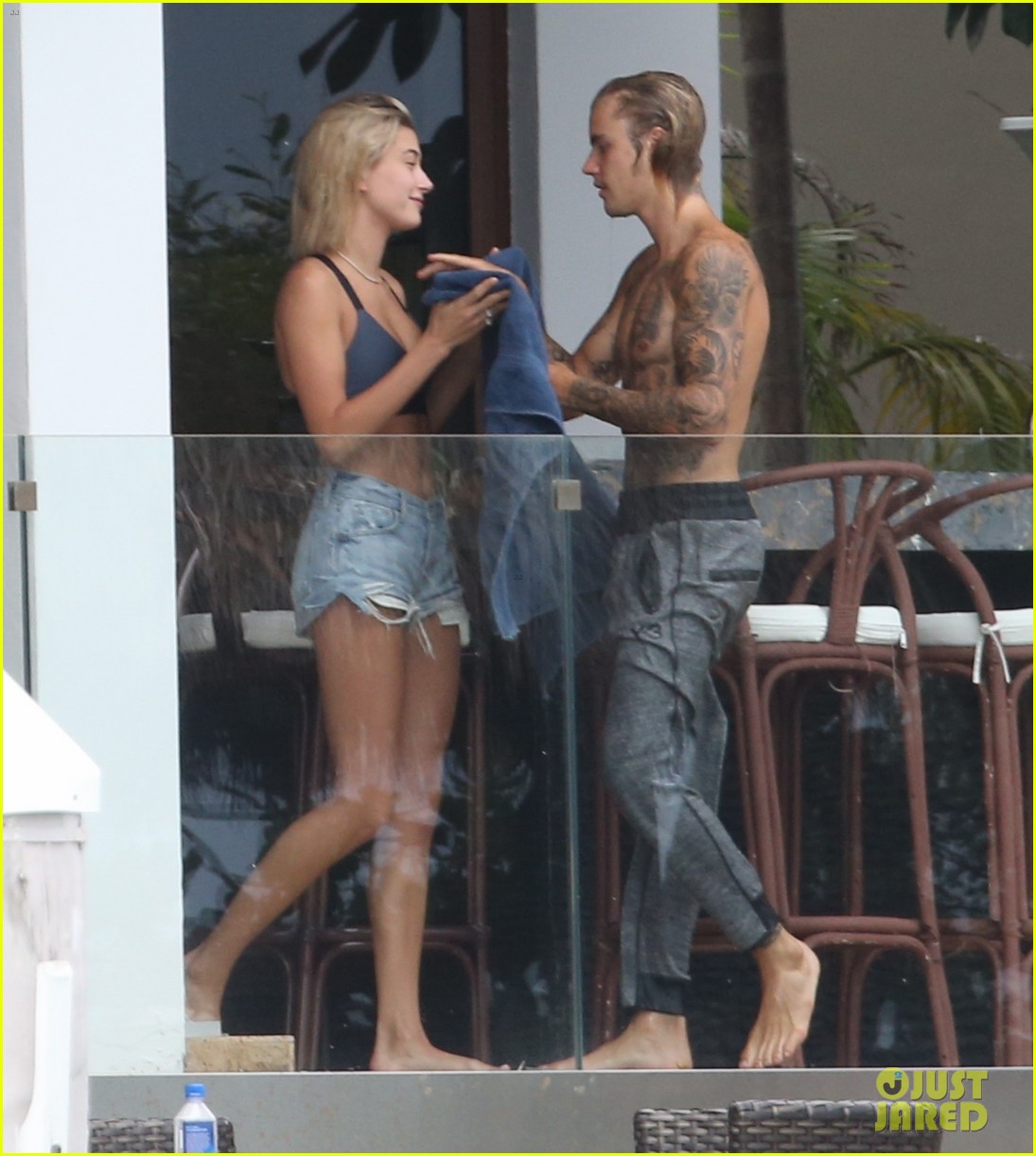 justin bieber gets cozy in miami with hailey baldwin 24