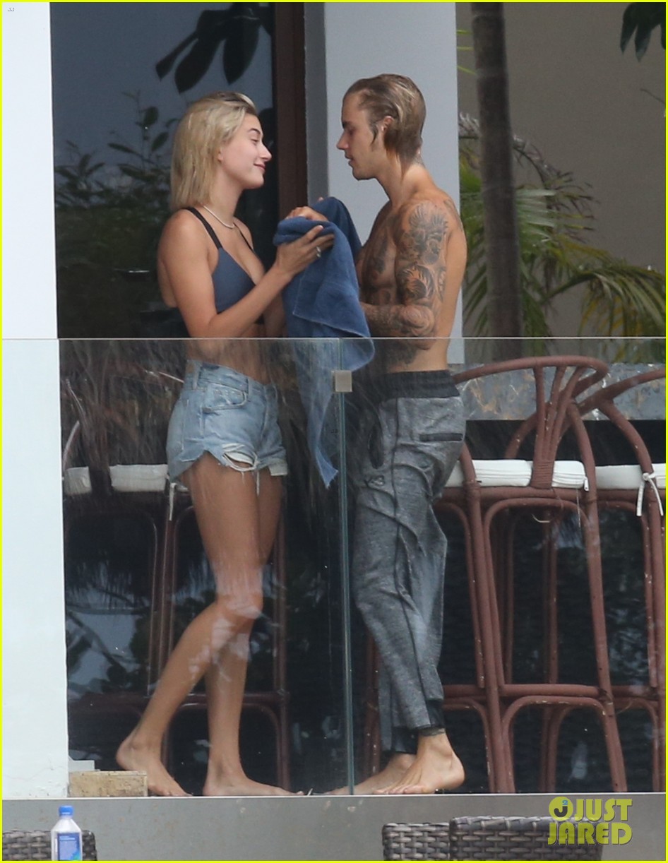 justin bieber gets cozy in miami with hailey baldwin 26