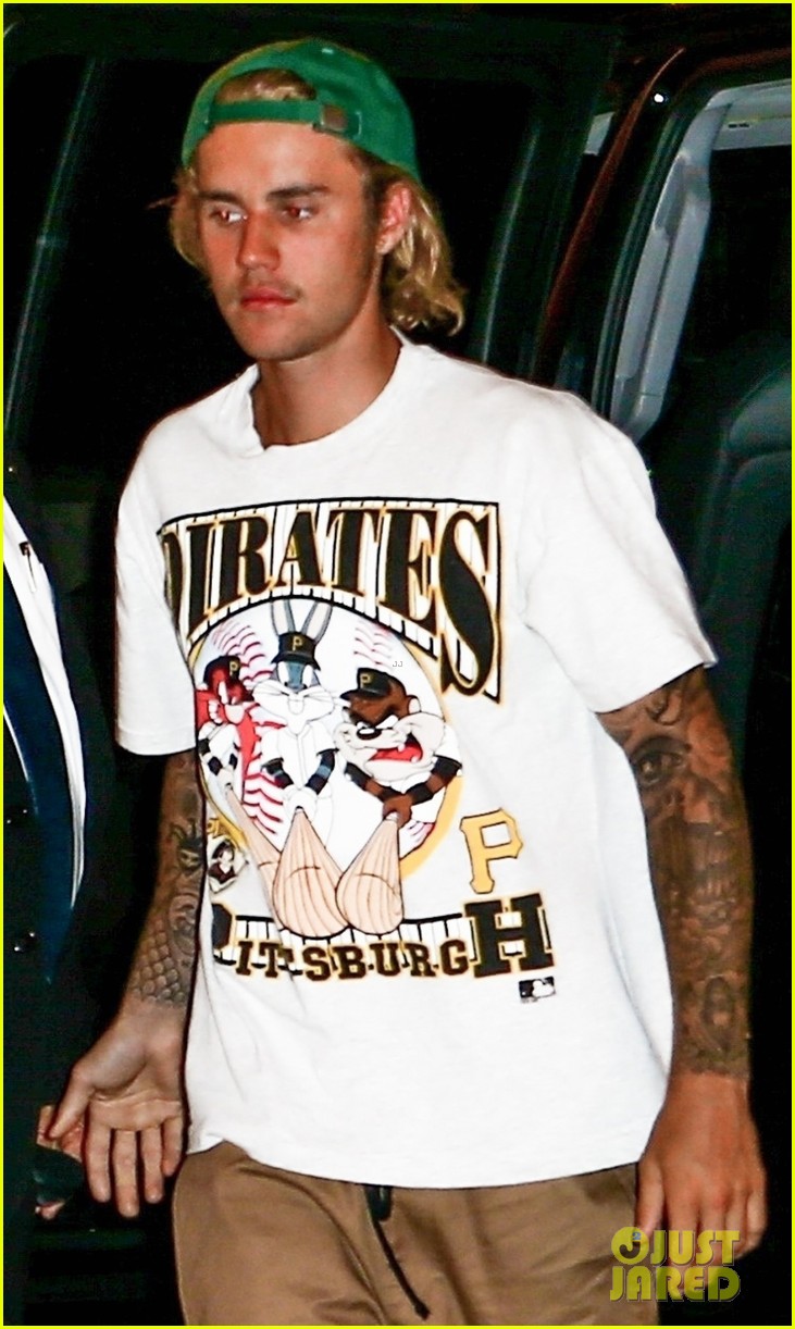 justin bieber and hailey baldwin enjoy night out in miai after church event 07