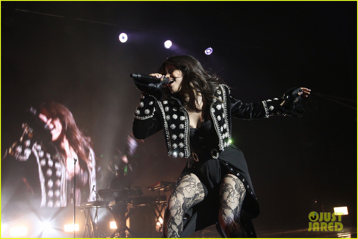 camila cabello jams out on stage in london 04