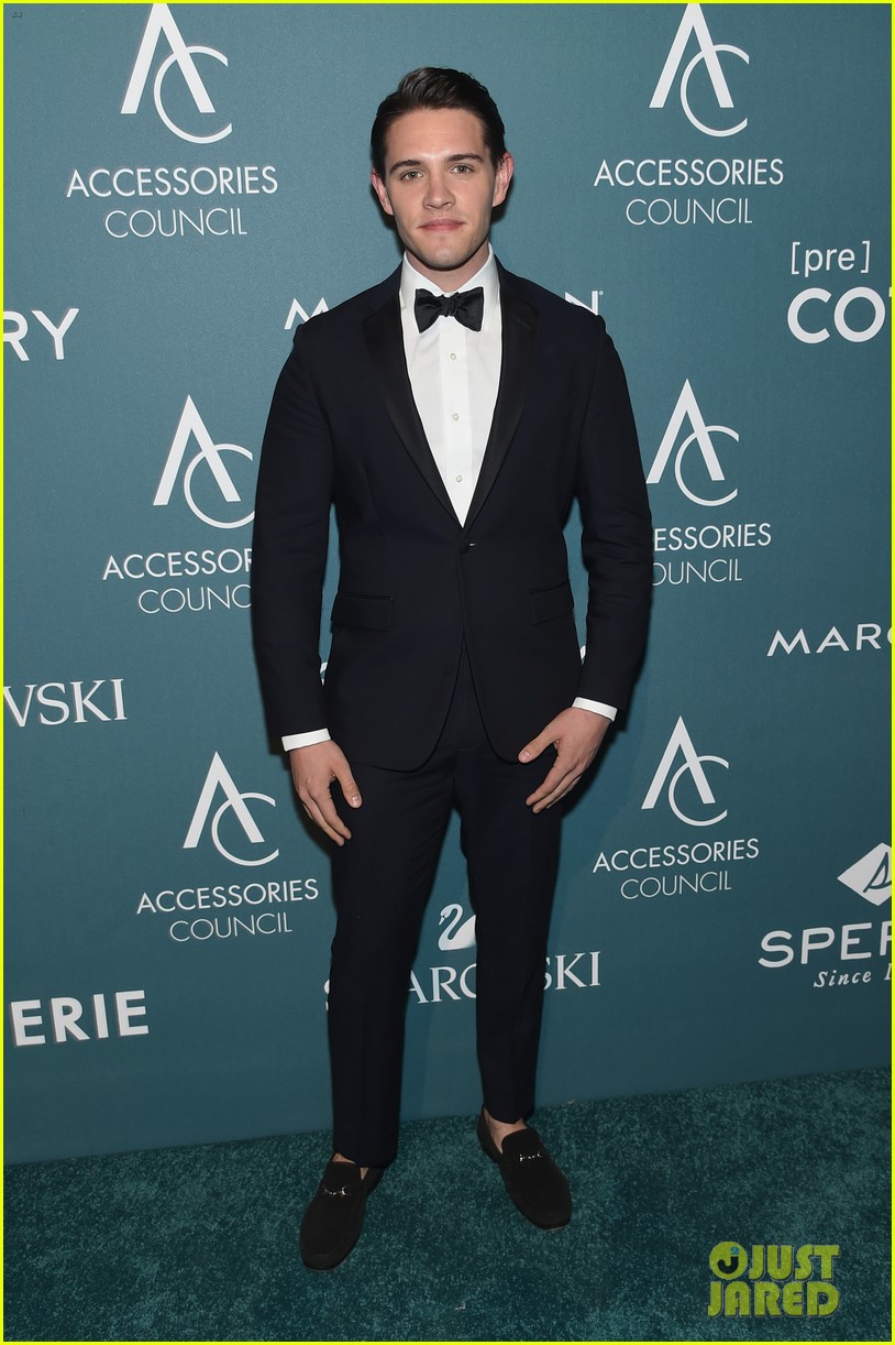 casey cott looks so dapper at ace awards 2018 in nyc 06