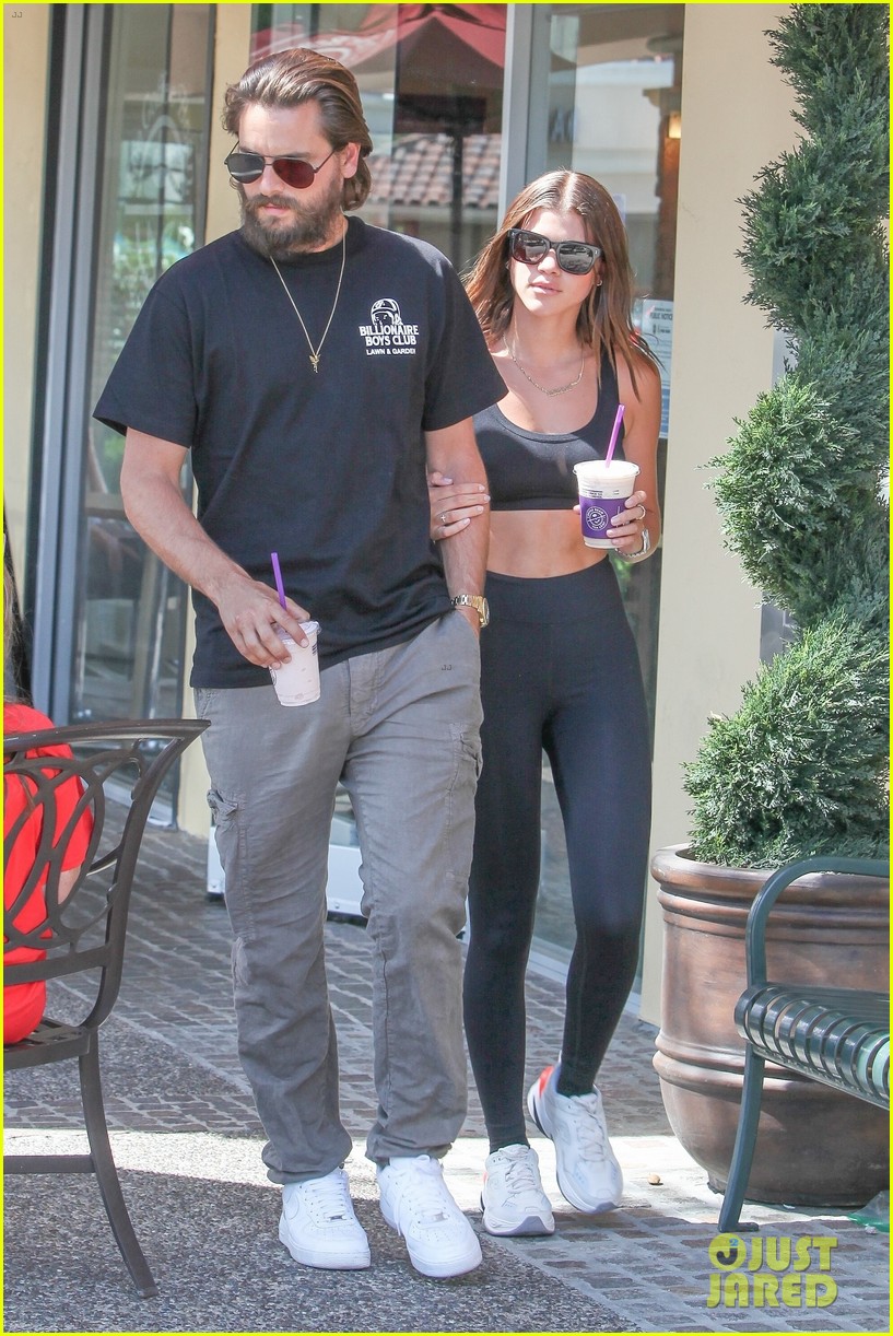 scott disick and sofia richie step out together again after denying breakup rumors 06