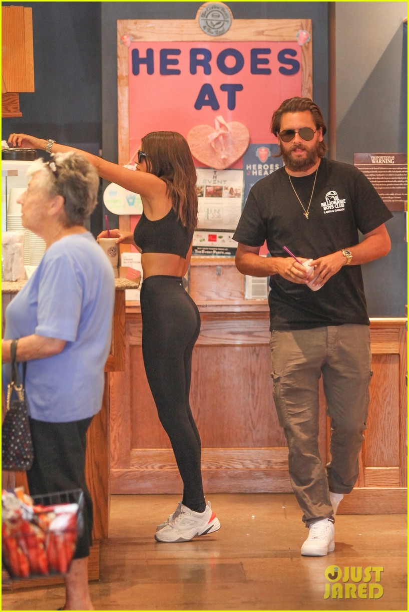 scott disick and sofia richie step out together again after denying breakup rumors 31