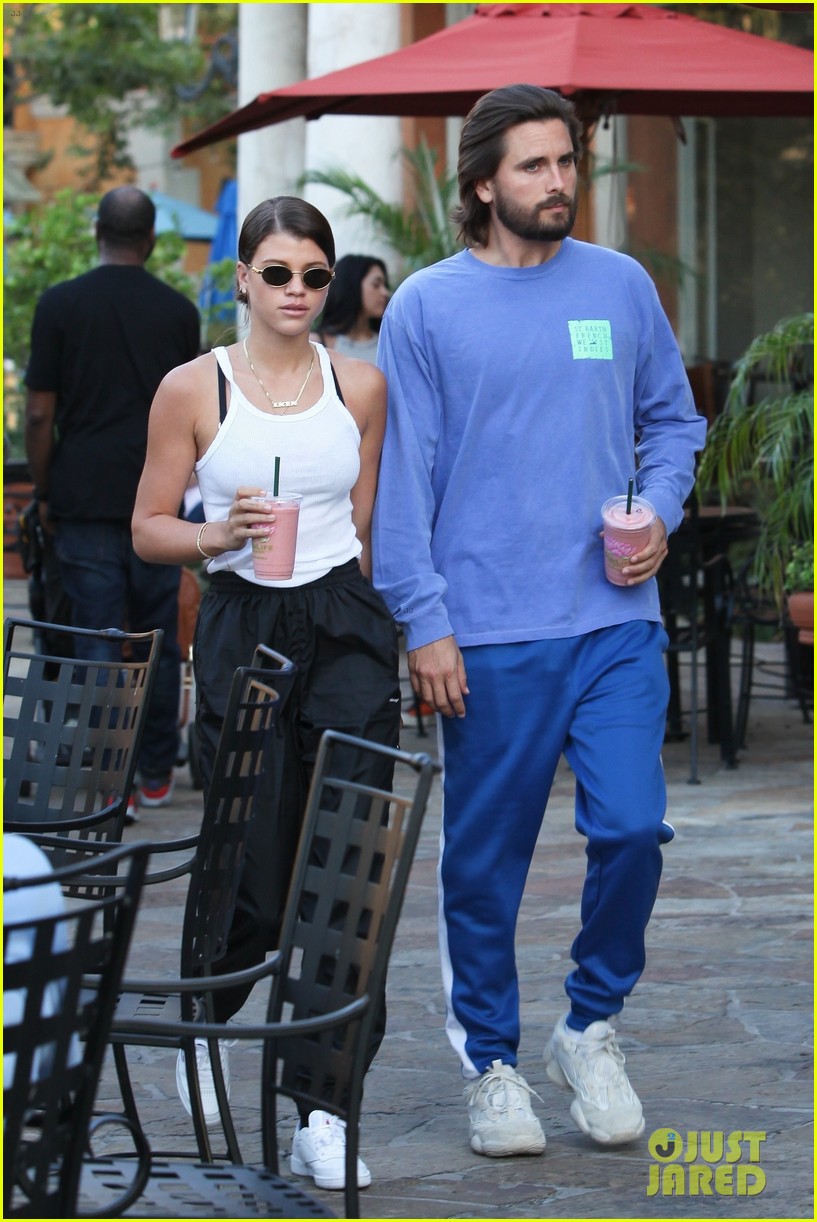 scott disick sofia richie step out for smoothies 01