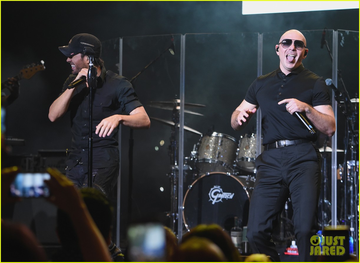 enrique iglesias neyo and more perform at huge ktuphoria concert 46