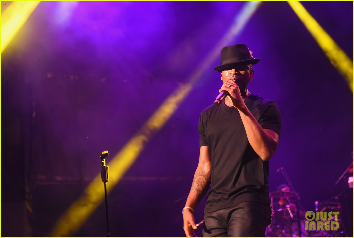 enrique iglesias neyo and more perform at huge ktuphoria concert 51