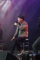 enrique iglesias neyo and more perform at huge ktuphoria concert 29