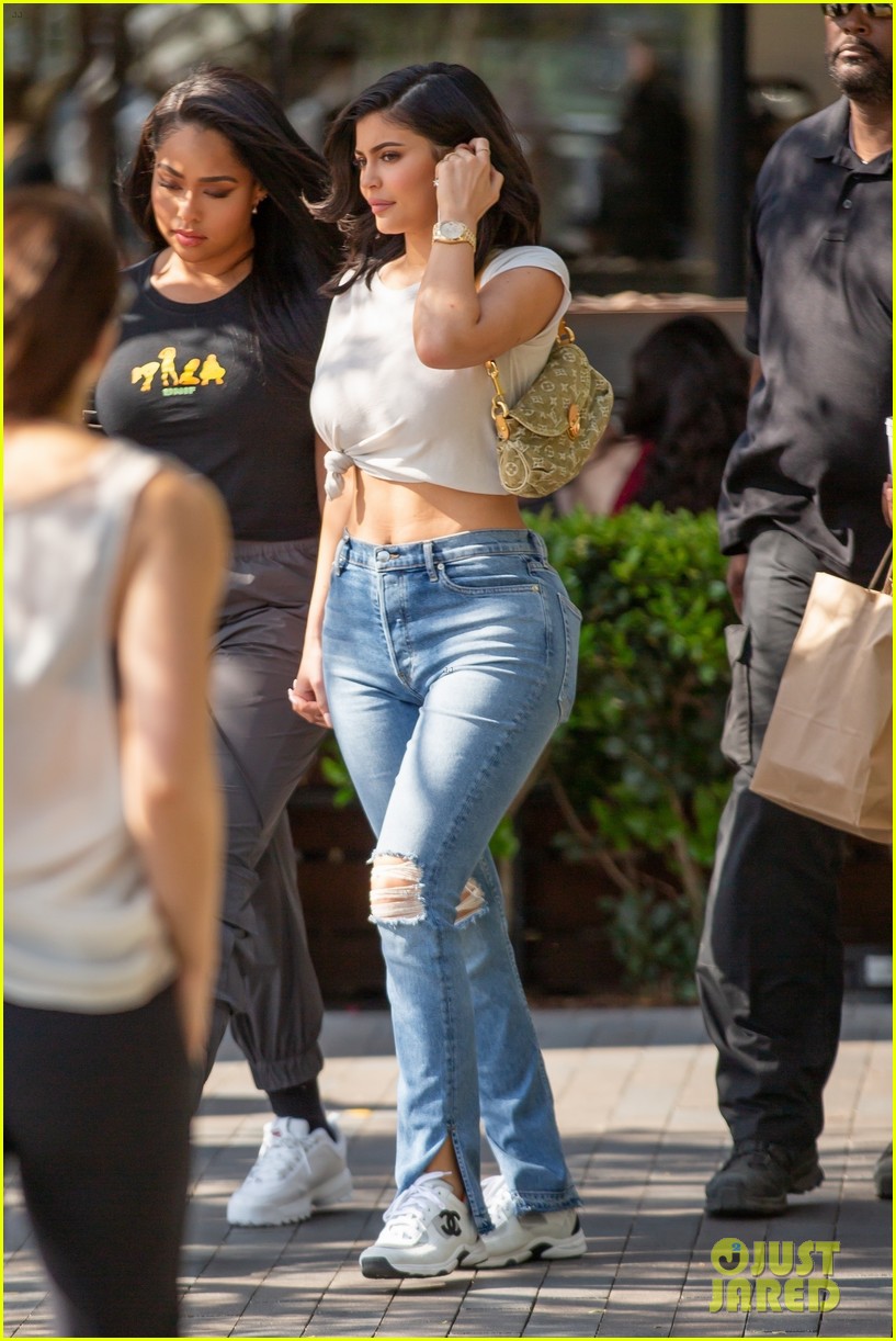 kylie jenner rocks white crop top for lunch with jordyn woods 01