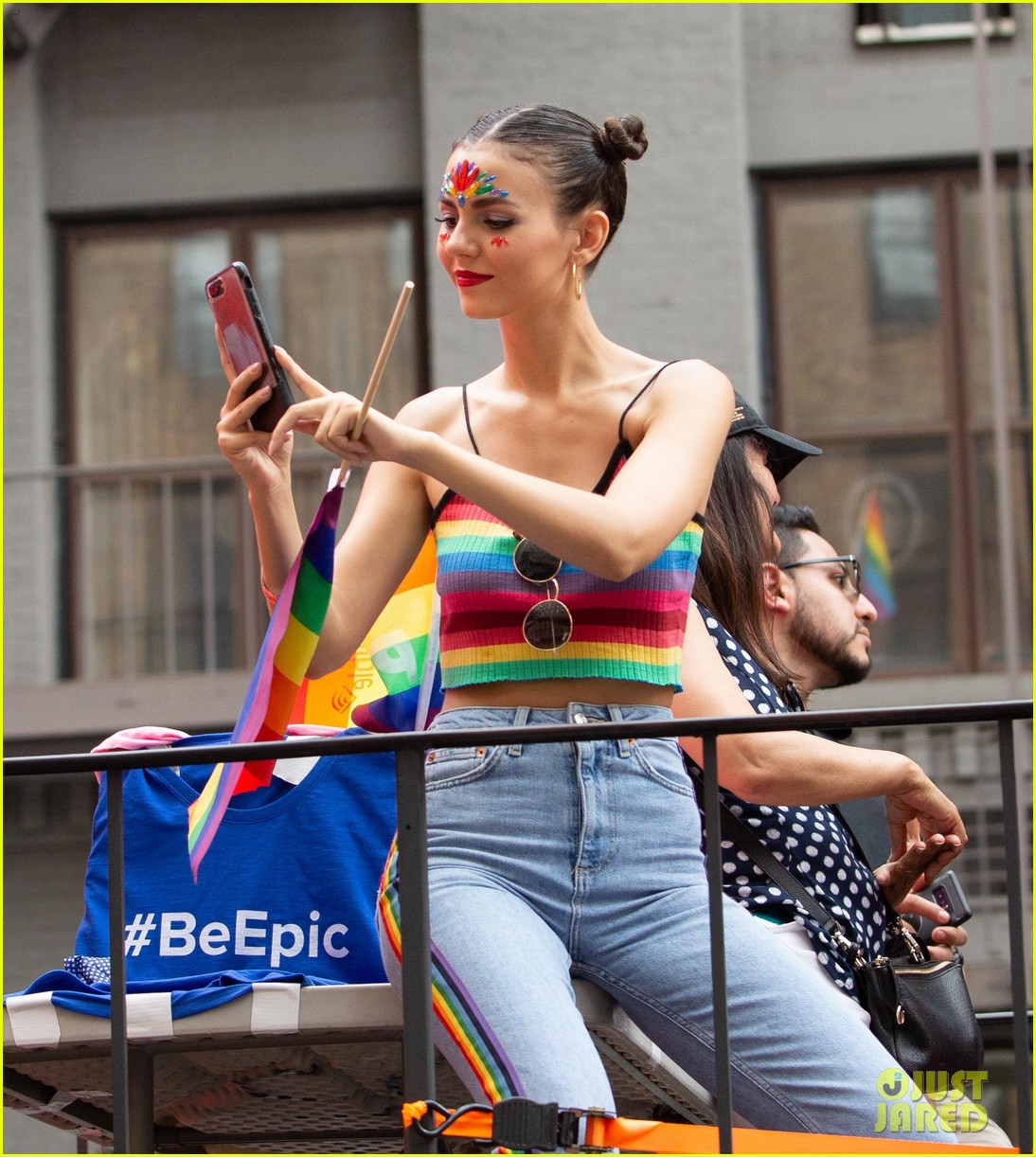 victoria justice shows her colors at nyc pride parade 2018 09