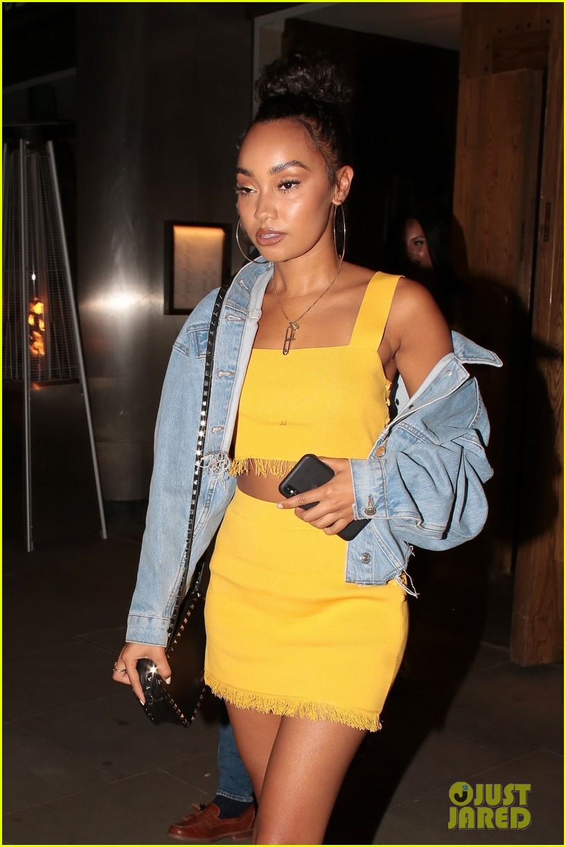 leigh anne pinnock night out with friends 01