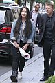 demi lovato steps out with bodyguard 10