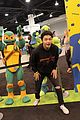 alex and maia shibutani have too much fun at nickelodeons vidcon 2018 booth 04