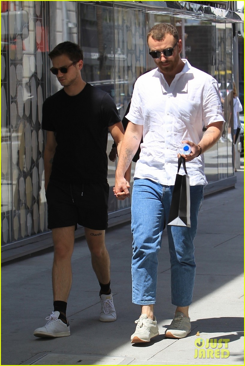 sam smith and boyfriend brandon flynn hold hands for shopping trip 02
