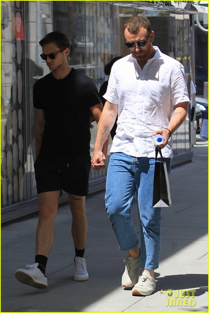sam smith and boyfriend brandon flynn hold hands for shopping trip 13