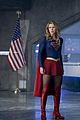 supergirl make reign stills season finale 02