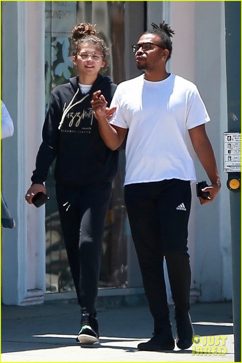 zendaya is all smiles while shopping with her assistant darnell appling 07