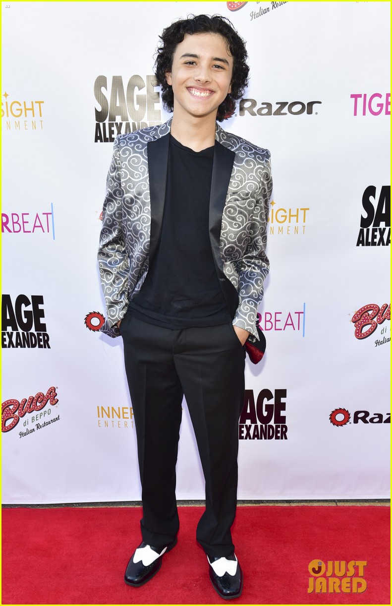 brec bassinger and dylan summerall couple up for sage launch party 19