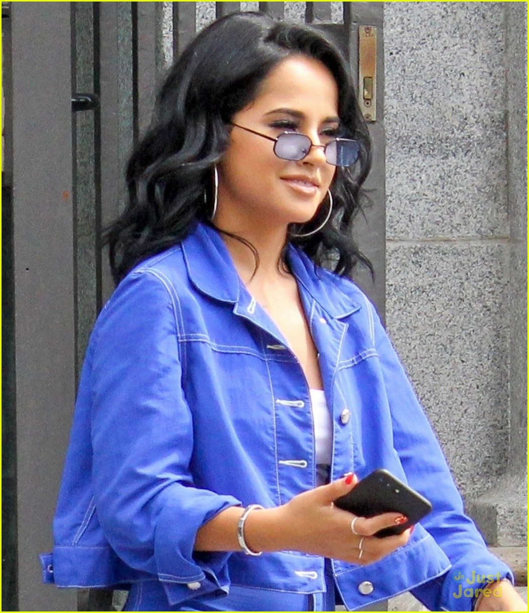 becky g blue outfit madrid spain pics 02