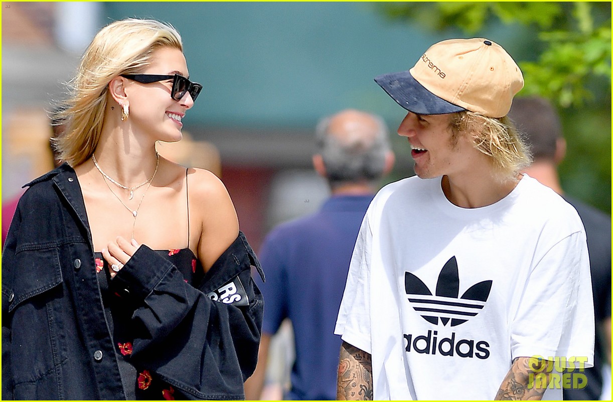 justin bieber and hailey baldwin cant stop smiling during nyc stroll 06