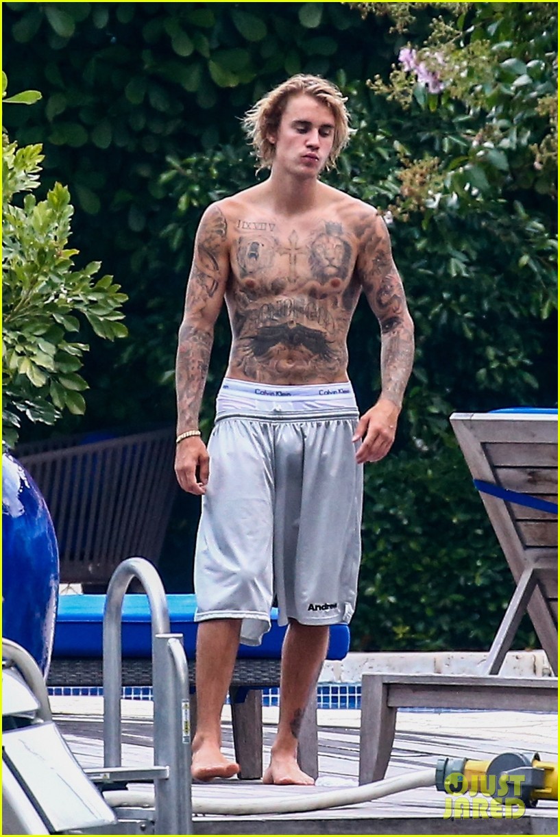 justin bieber shows off tattooed torso on vacation with hailey baldwin 13
