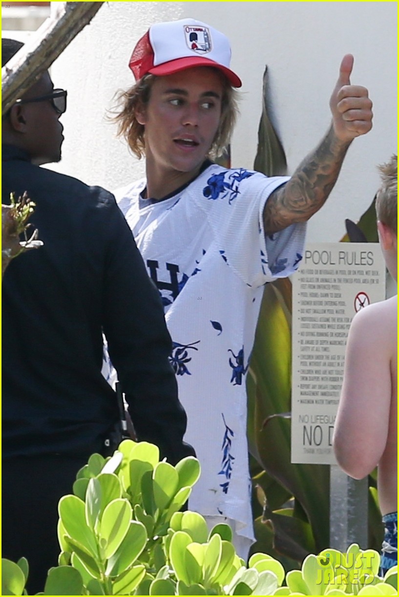 justin bieber shows off tattooed torso on vacation with hailey baldwin 47