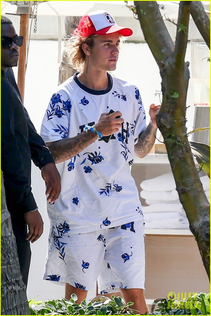justin bieber shows off tattooed torso on vacation with hailey baldwin 48