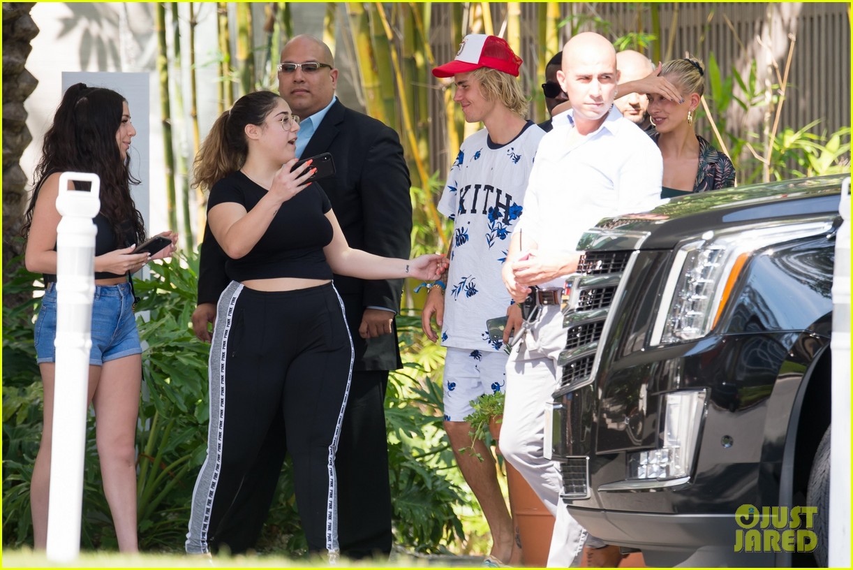 justin bieber shows off tattooed torso on vacation with hailey baldwin 65