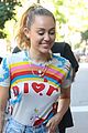 miley cyrus does some solo shopping in nyc 01