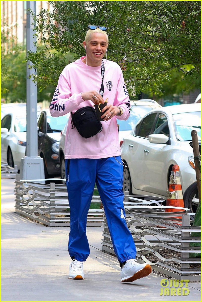 ariana grande and pete davidson step out ahead of her amazon music unboxing prime day concert 03