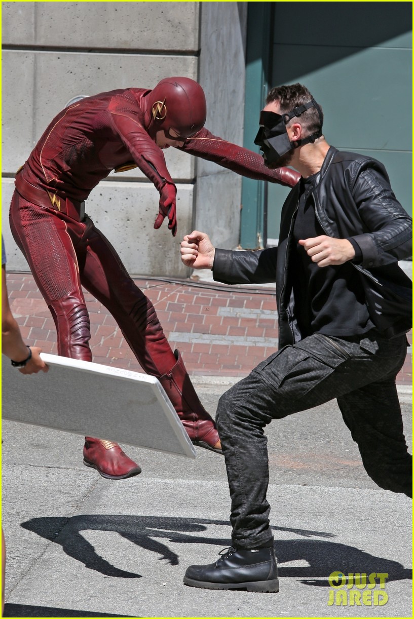 grant gustin suits up on the flash set in vancouver 02