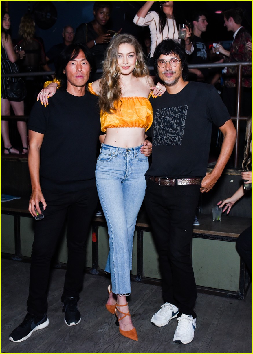gigi hadid hosts star studded party with v magazine in nyc2 16