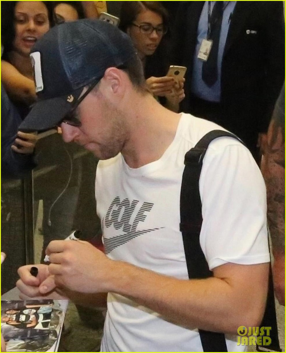 niall horan touches down in brazil for his flicker world tour 07