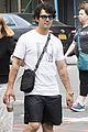 joe jonas sophie turner spend the day with their moms in nyc 09