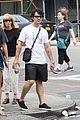 joe jonas sophie turner spend the day with their moms in nyc 19