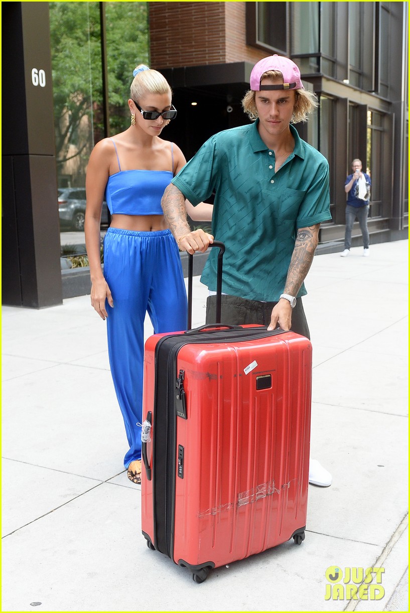 justin bieber hailey baldwin jet out of new york 02