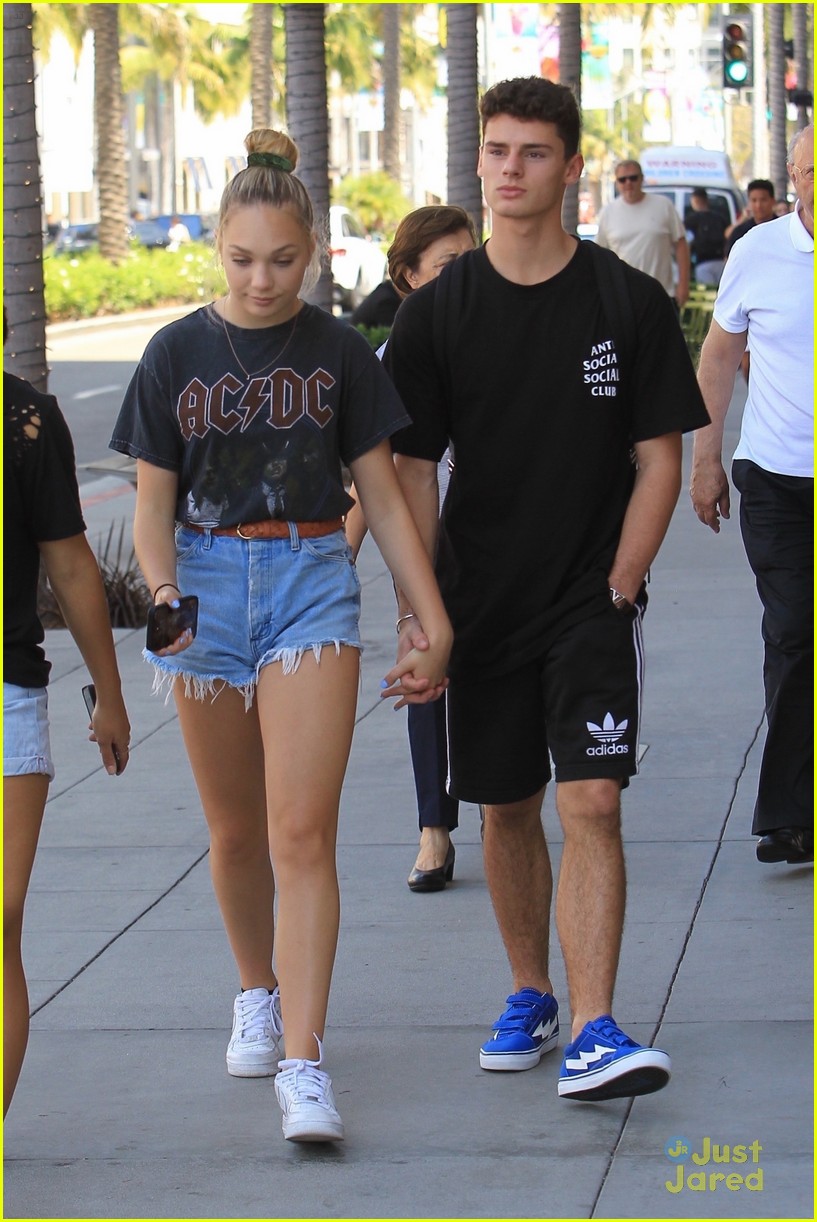 maddie ziegler jack kelly rodeo drive shopping pics 10