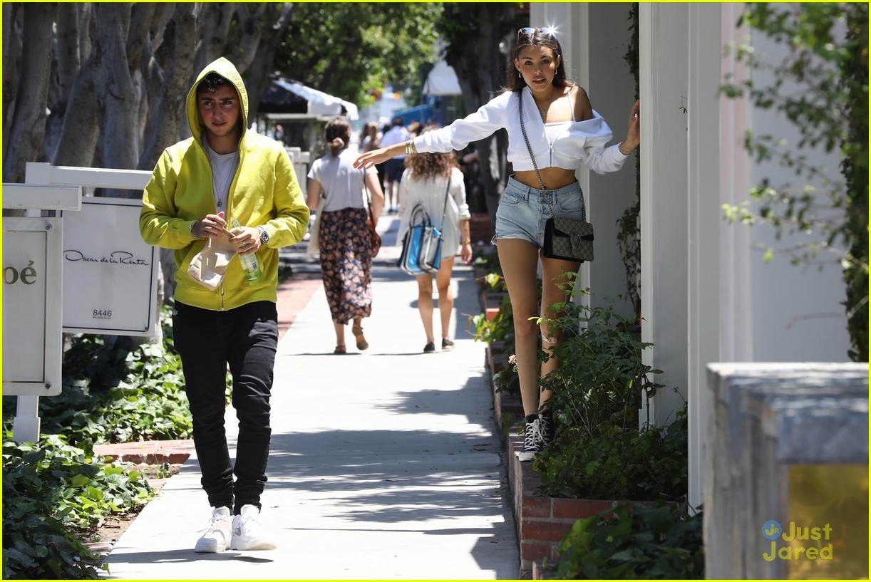 zack bia makes madison beer laugh head off 35